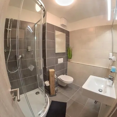 Luxusni Privatni Wellness V Srdci Vysociny, Apartman Sisi Apartman *